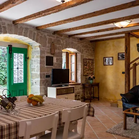 Cottage, Potpican * Potpican