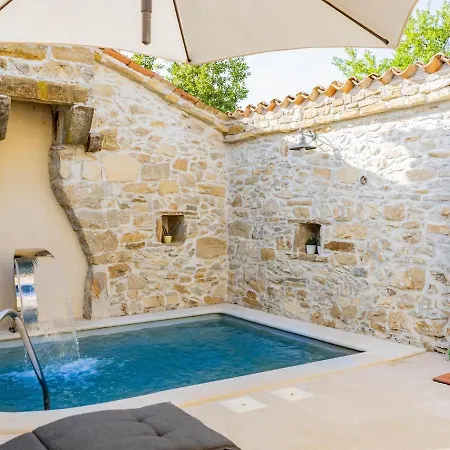 Cottage, Potpican Holiday home *